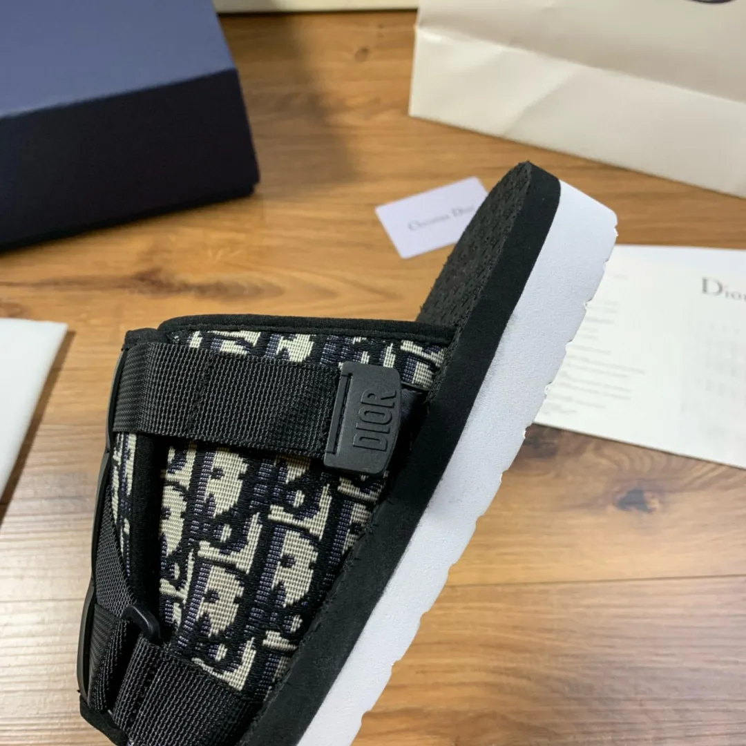 Factory price: 280💰 Dior men's counters are selling sandals at the same time ✔️Imported brand printing/selected high-quality calfskin, highlighting high-end elegance, exquisite workmanship, soles: original soles specially provided by the original factory, hot-selling physical products🔥Normal size: 38-44, customized 45
